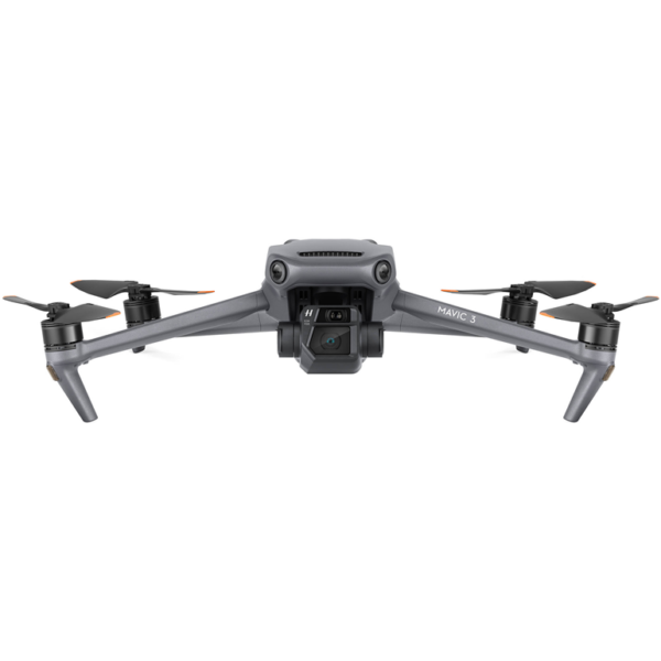 DJI Mavic 3 Cine Premium Combo je usmeren na profesionalno kreiranje sadržaja, dodaje mogućnost korišćenja Apple ProRes 422 HK kodeka i povećava internu memoriju sa 8 GB na SSD od 1 TB.