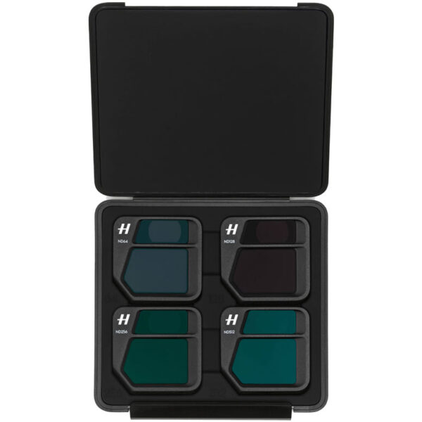 DJI Mavic 3 ND Filter Set 64/128/256/512 omogućava Vam da kontrolišete brzinu zatvarača i slikate duge ekspozicije. Svaki od četiri uključena ND filtera pomaže da se smanji količina svetlosti koja pada na senzor kamere. Dobijate filter ND64, ND128, ND256 i ND512, dovoljan da značajno smanji svetlost za 6 do 9 stopa. Ovo je idealno za veoma jako dnevno svetlo i ima dodatnu prednost stvaranja prirodnog zamućenja na subjektima koji se brzo kreću. Svaki filter je napravljen da uhvati prave boje, istaknute delove i detalje pri slabom osvetljenju Dizajnirani da se lako montiraju na dron, ali i da ne mogu da spadnu u toku leta.