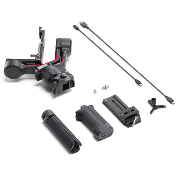 DJI RS 3 je redizajniran tako da bude još lakši i elegantniji od Ronin RSC 2 gimbala sa samo 1.2kg težine i nosivošću do 3kg. Ovaj mali gimbal je dovoljno čvrst da podrži i stabilizuje Soni a7S III ili Canon R5 sa priloženim zumom objektiv od 24-70 mm. Sa većim OLED ekranom u punoj boji, novim dugmetom za fino podešavanje i većom stabilnošću, RS 3 može postati neizostavnii deo vašeg kompaktnog kompleta.