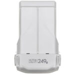 DJI Mini 3 Pro Battery će Vam omogućiti 34 minuta leta, bez obzira da li menjate istrošenu bateriju ili je dodajete u svoju kolekciju kako biste duže leteli. Ova LiPo 2S baterija ima kapacitet od 2453mAh i može se puniti opcionim USB Type-C kablom i punjačem od 30W ili u Hub-u koji puni tri baterije.