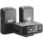 DJI Mic Wireless Microphone Kit je komplet bežičnih mikrofona koji omogućava vlogerima i drugim kreatorima da snimaju dvokanalni zvuk svojom kamerom.