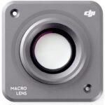 DJI Acton 2 Macro Lens Vam daje mogućnost da snimite oštre detalje iz blizine u svojim DJI Action 2 videima. Objektiv se postavlja na kameru pomoću magneta.