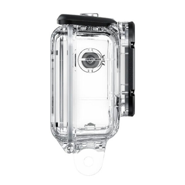 Insta360 Ace Pro Dive Case je vodootporno kućište za Insta360 Ace Pro kameru. Iako je kamera vodootporna sama po sebi bez kućišta do 10 metara, sa ovim kućištem ćete moći da zaronite do 60 metara.