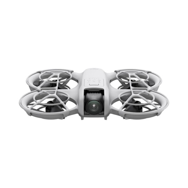 DJI Neo Motion Fly More Combo je paket sa DJI Goggles 3 naočarima 3 i RC Motion 3, tri baterije, punjačem za tri baterije, rezervnim propelerima i torbom. 